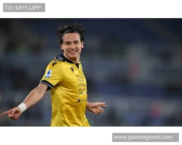 17号足球明星前锋的传奇故事与辉煌成就揭秘