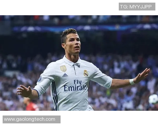 1983年足球明星的辉煌岁月与传奇故事回顾