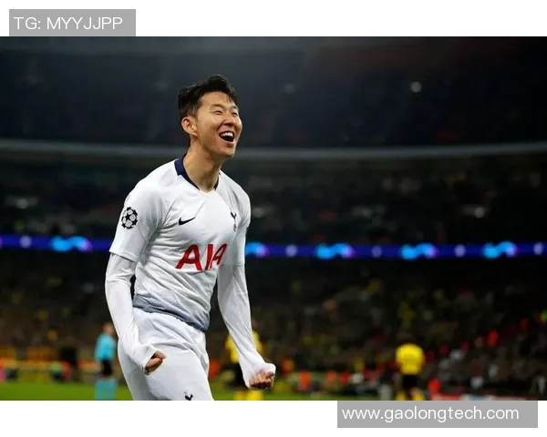 不被定义的亚洲足球明星如何突破界限展现独特魅力与实力