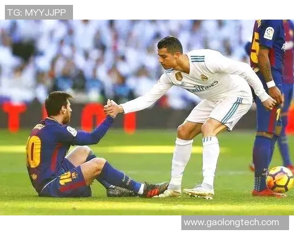 成都足球明星赛现场激情四溢球迷齐聚共享足球盛宴