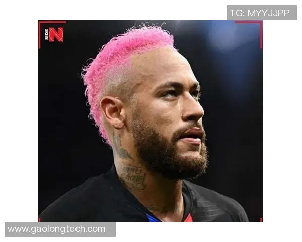 足球明星专属发型推荐展现个性与魅力的完美选择 足球明星专属发型推荐展现个性与魅力的完美选择