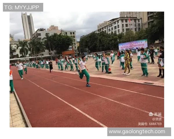 足球明星墙面挂饰打造个性空间让家居充满运动魅力与激情